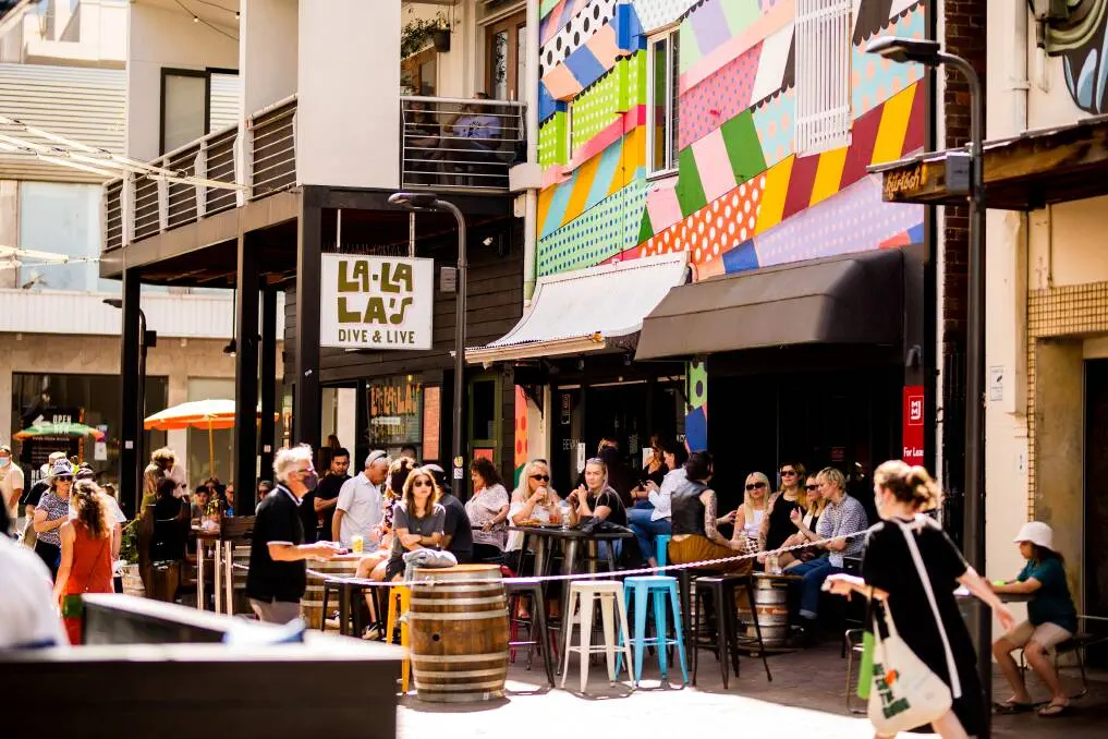 Live music at Globe Lane